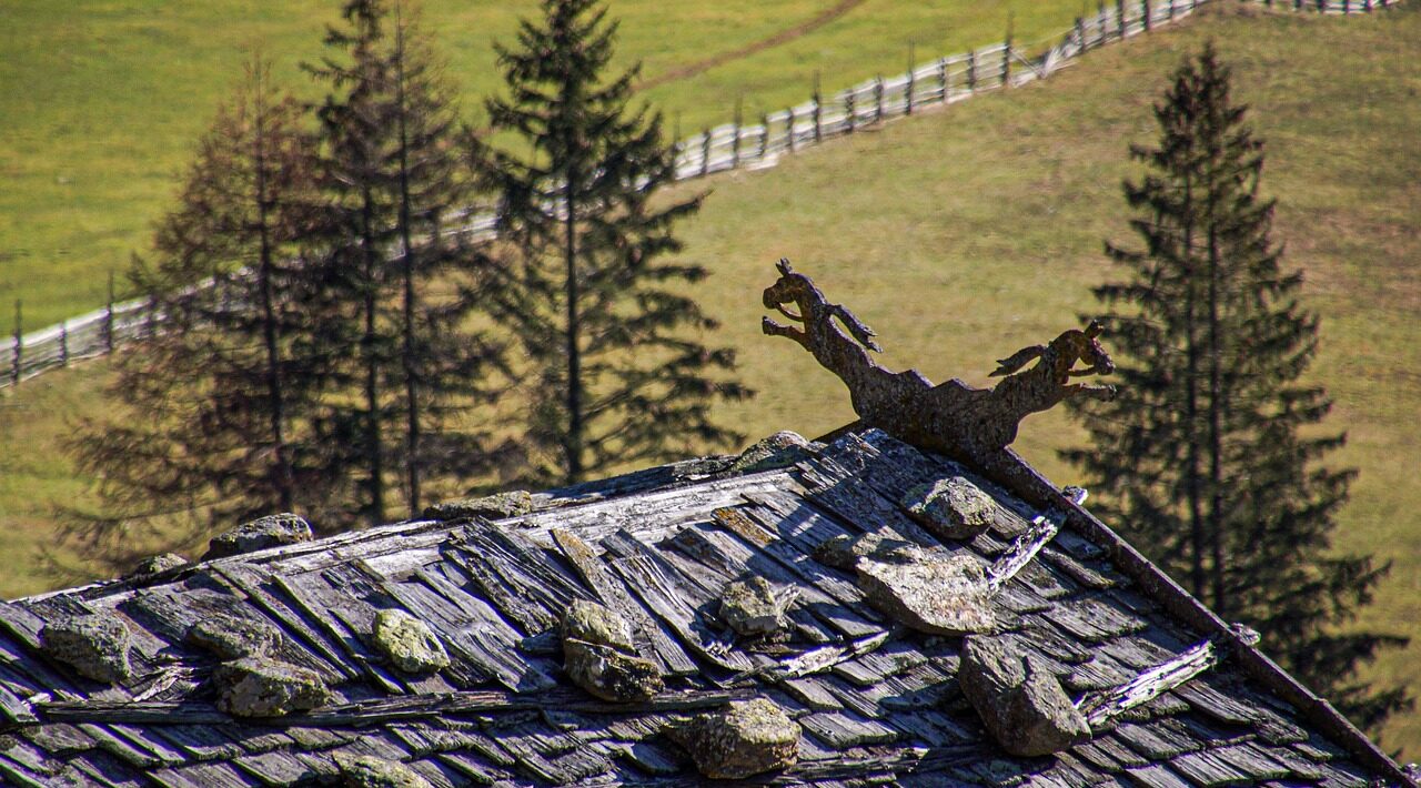 découvrez tout ce qu'il faut savoir sur la toiture en shingle : avantages, pose, entretien et prix. profitez d’une solution économique, esthétique et durable pour protéger votre maison.