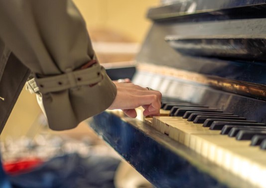 Préserver la qualité de son piano grâce à un entretien régulier